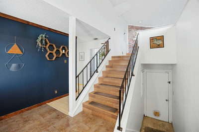 706 Cambridge Dr — photo 4