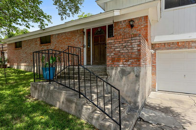 706 Cambridge Dr — photo 3