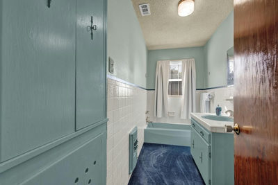 800 N Bishop St — photo 3