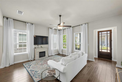 1182 Grant Wood Ave — photo 4