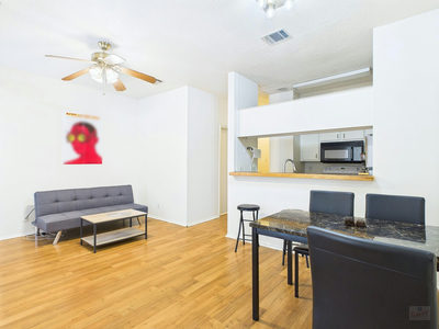 2905 Swisher St #205 — photo 3