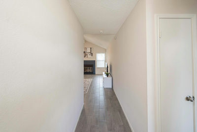 1910 Andover Dr — photo 4
