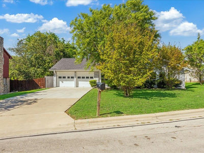 7302 Meadowood Dr — photo 3