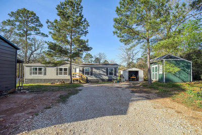 235 Pinehill Dr — photo 2