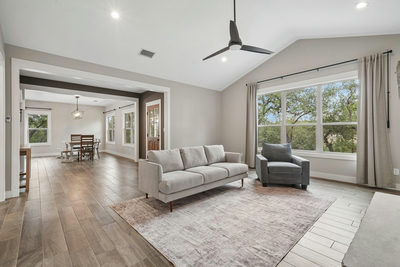 190 Magnolia Mdw — photo 4
