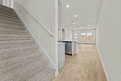 313 NEW ALBANY Ln — photo 5