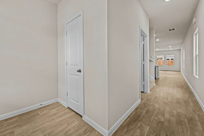 313 NEW ALBANY Ln — photo 2