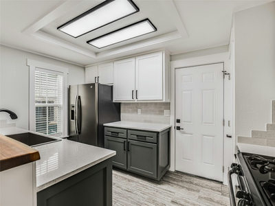 801 E Central Dr — photo 4