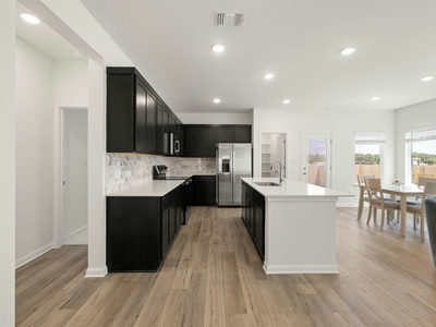 112 Mathew St — photo 4
