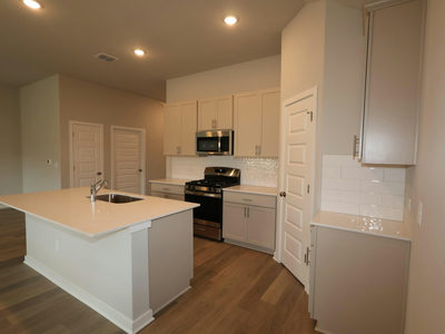 4517 Lava Island Dr — photo 3
