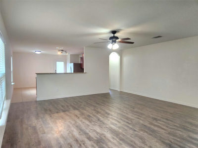 1616 Treeta Trl — photo 2