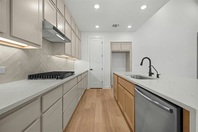 9505 Golden Lion Dr — photo 5