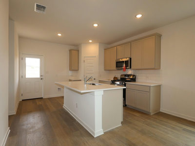 122 Heritage Forest Pkwy — photo 2
