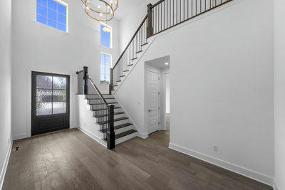 204 Maton Way — photo 3