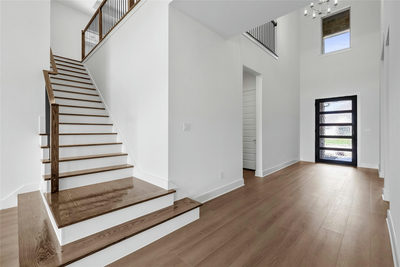 208 Maton Way — photo 3