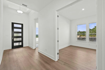 105 Ensberg Ln — photo 3