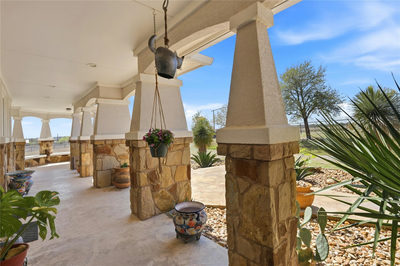 100 Mayfield Ln — photo 4