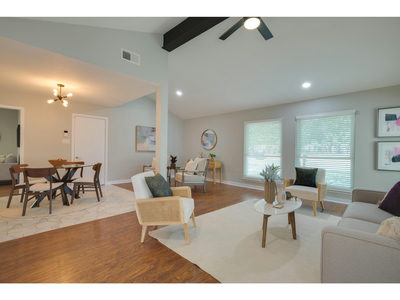 3203 Foster Ln — photo 2