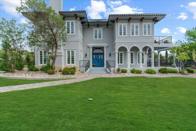 829 Kings Point Dr — photo 2