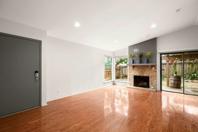 9001 Parkfield Dr #B — photo 2