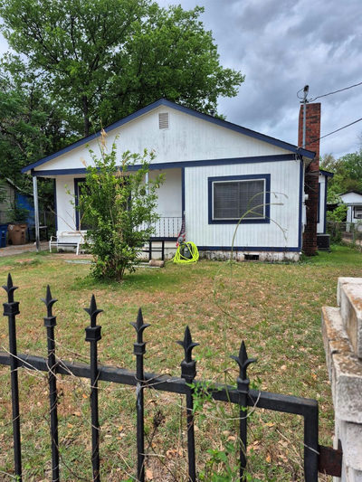 604 Springdale Rd — photo 2