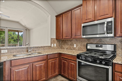 747 Westbury Ln — photo 5