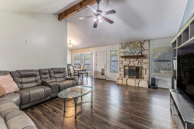 2402 Susan Ln — photo 4