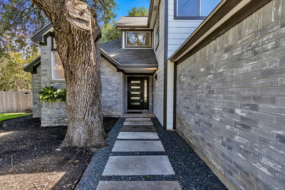 8301 Mendota Cv — photo 2