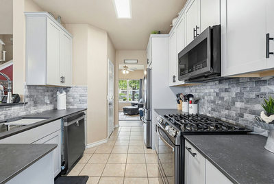 2817 Beach Plum Cv — photo 2