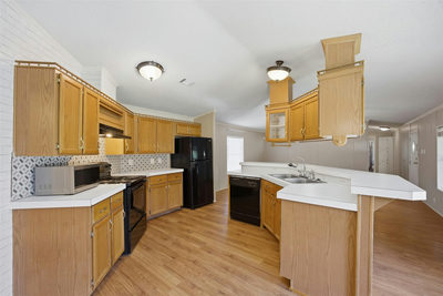 135 Side Saddle Dr — photo 4