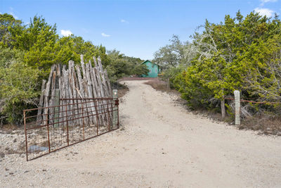 1401 Pursley Rd — photo 2