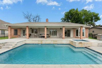 407 Olympia Fields St — photo 2
