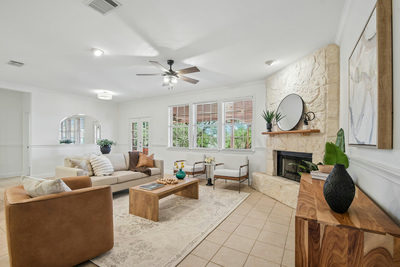 20609 Bridal Path Rd — photo 4