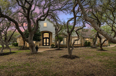 999 Enchanted Oaks Dr — photo 3