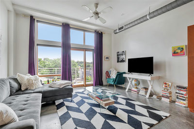 2124 E 6th St #305 — photo 2