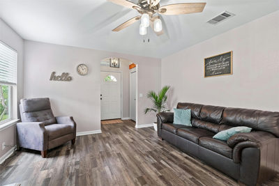709 Sparkling Brook Ln — photo 3
