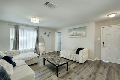 3808 Julianas Way — photo 3