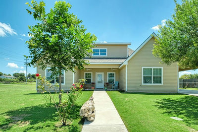 2409 Pecan St — photo 2