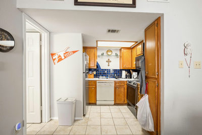 706 W 22nd St #206 — photo 5