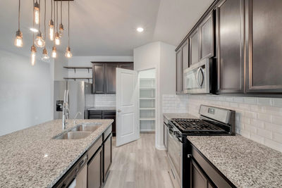 200 Waterway Ave — photo 3