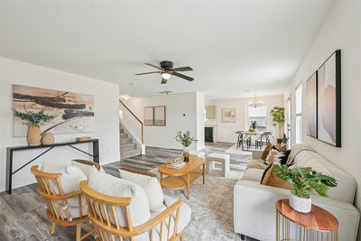 326 Covent Dr — photo 5