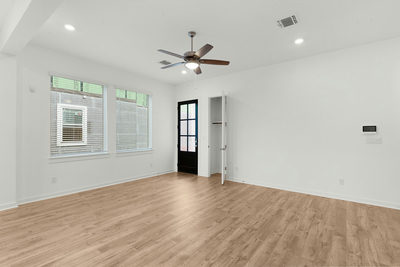 215 Flora Springs Cv — photo 4