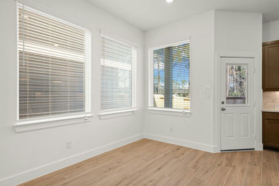 215 Flora Springs Cv — photo 4
