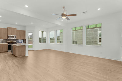 215 Flora Springs Cv — photo 5