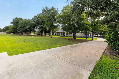 113 Valley View Dr — photo 3