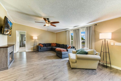 620 E Fm 243 — photo 2