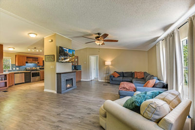 620 E Fm 243 — photo 3