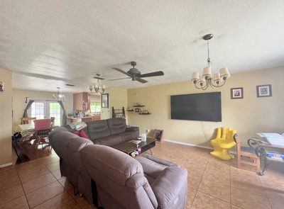 206 Loesch Dr — photo 4