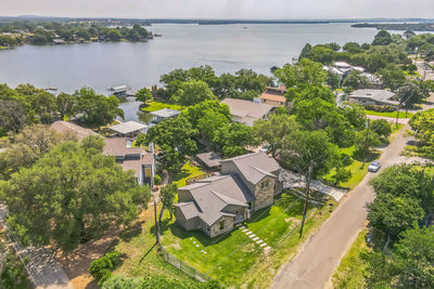 2403 Belaire East Ln — photo 3