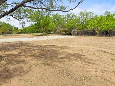 302 Seneca Dr — photo 4